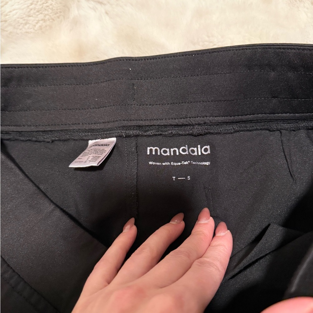 Mandala Women's Black Scrub Set, XS Top, ST pants - Picture 7 of 7